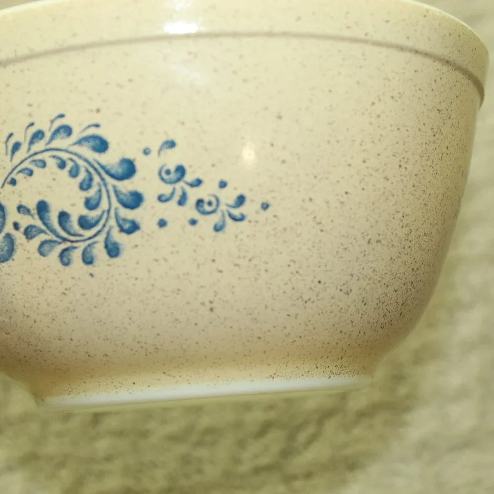 1970's Set of 4 Vintage PYREX Homestead Mixing Bowls 401 - 040 Tan Blue